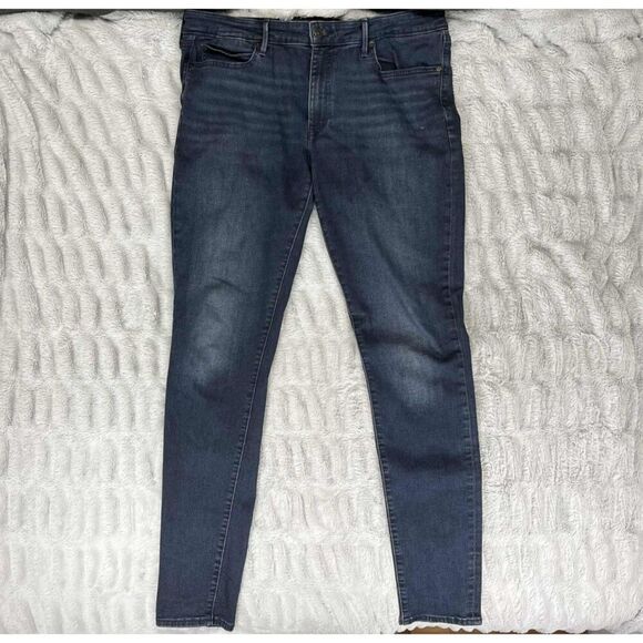 Levis 711 Jeans Womens 34L Blue Mid Rise Skinny Stretch Dark Wash Denim Western - Picture 1 of 16